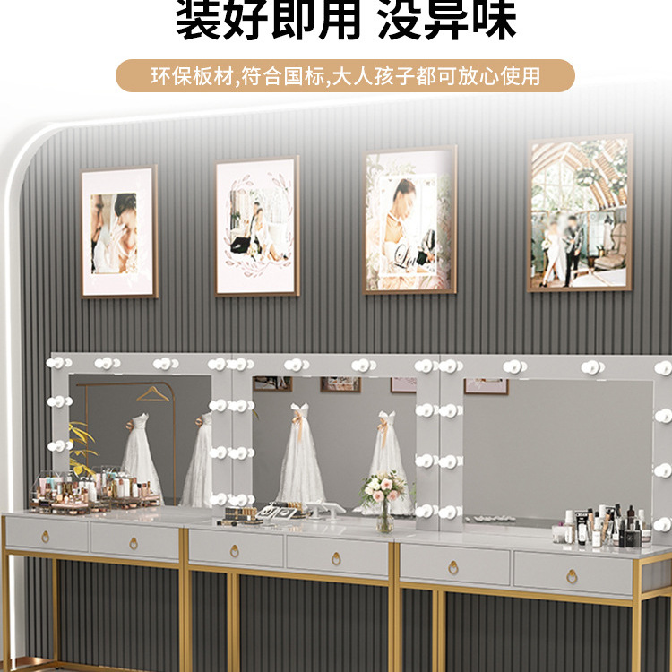 Dressing table with light mirr - đánh giá và giá Beauty Makeup Bridal