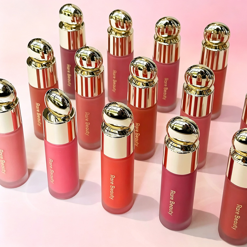 Rare Beauty Mild Touch Velvet  - đánh giá và giá Huda Beauty Makeup Mini Kit