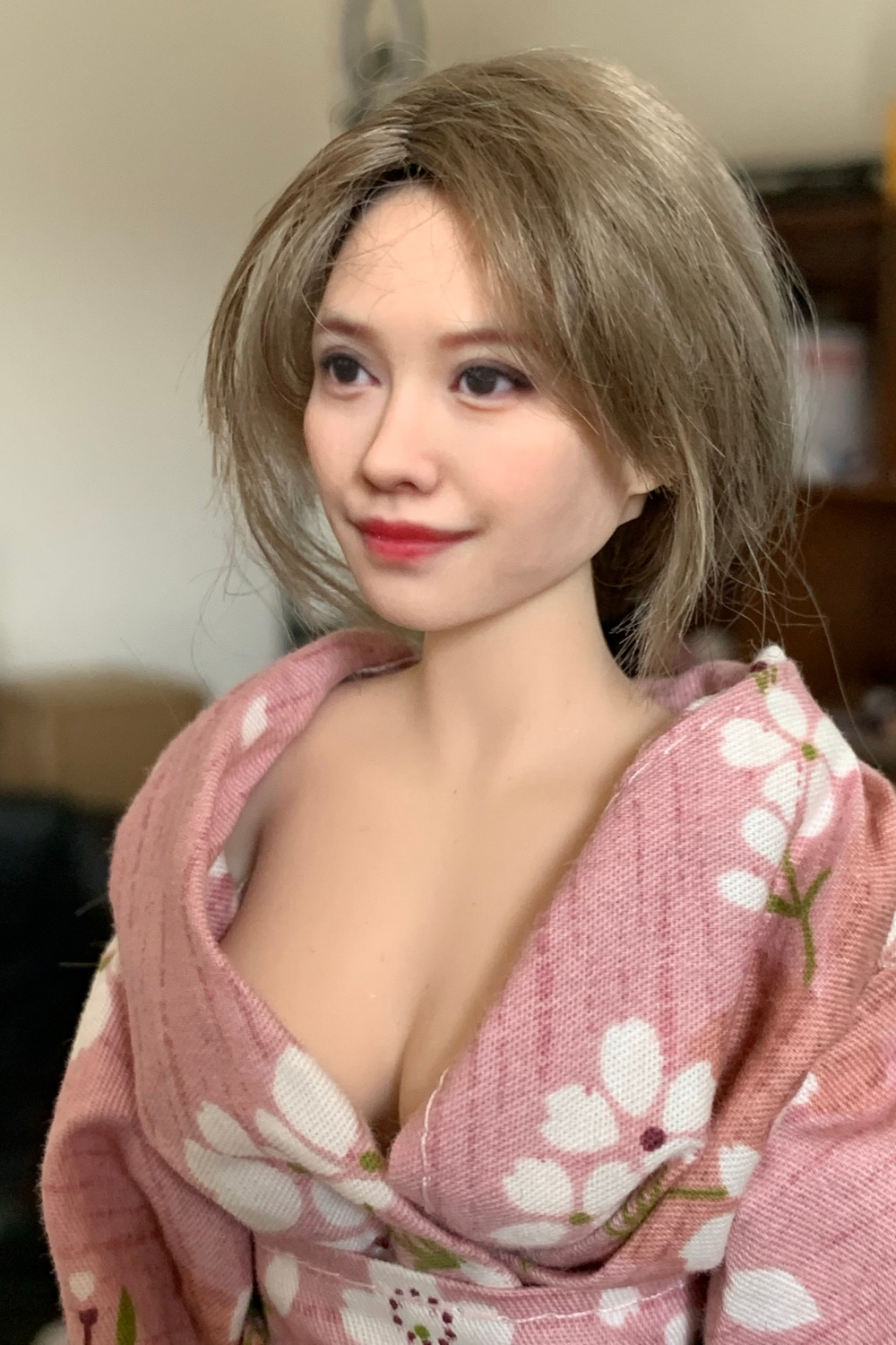 1/6 1/10 1/12 1/18 Scale Reali - đánh giá và giá Beauty Makeup Edit