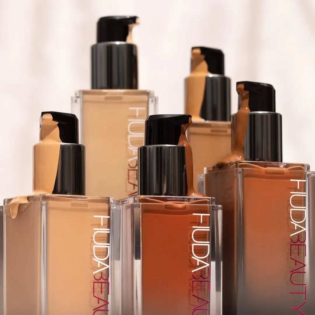 Base hidratante de 34ml para á - đánh giá và giá Huda Beauty Makeup Mini Kit