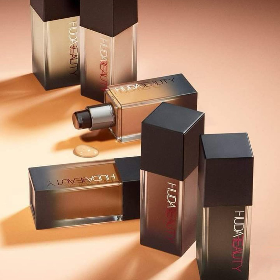 Base hidratante de 34ml para á - đánh giá và giá Huda Beauty Makeup Mini Kit